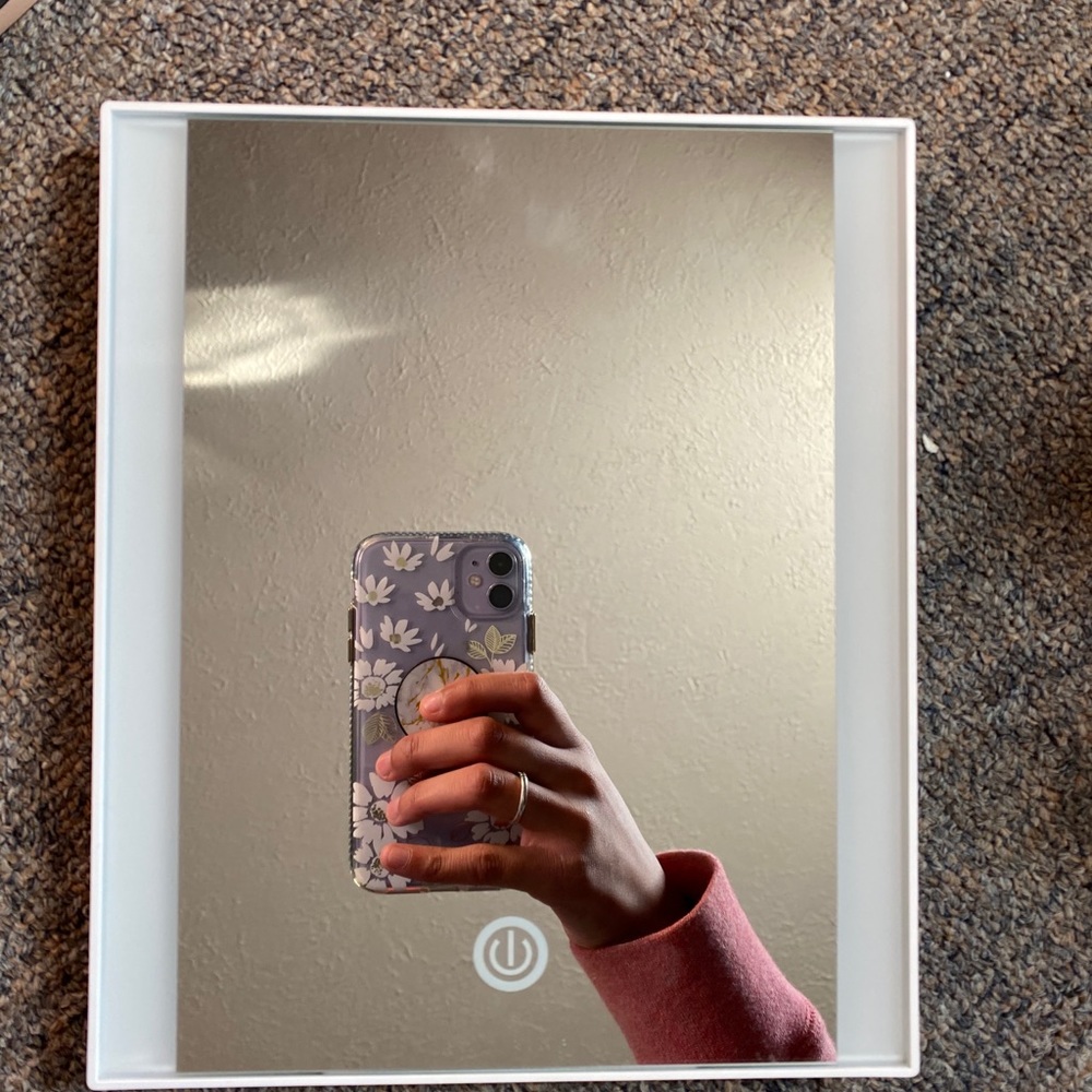Light up mirror